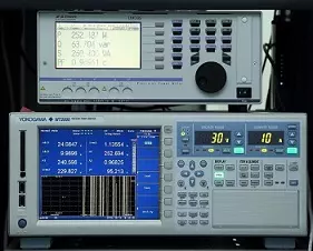 The efficiency of PULS' switched-mode power supplies is measured with ultra-modern power analysers.