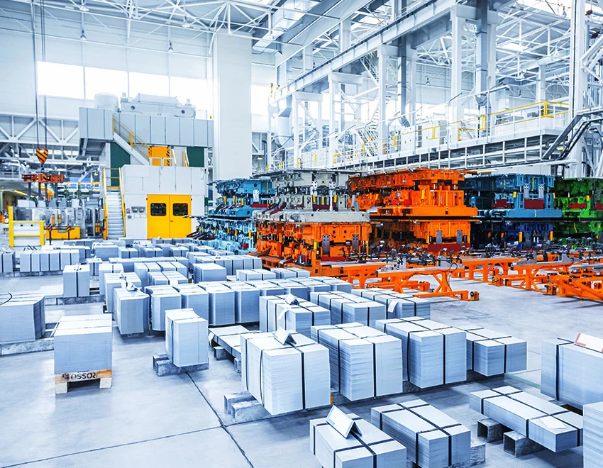 Robuste Netzteile für die Bereiche Gießerei, Presswerk und Kunststoffdruckguss in der Automobilindustrie.